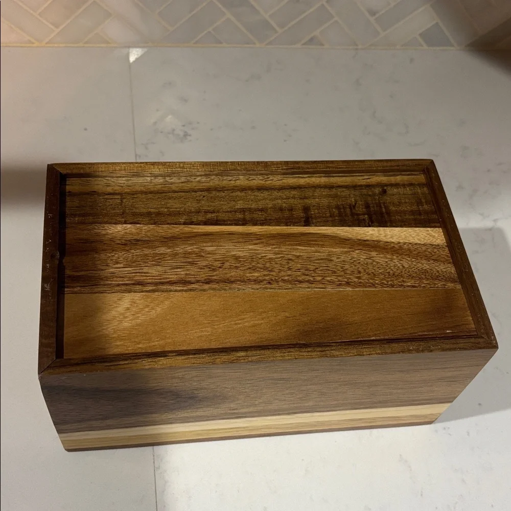 Wooden Tissue Box Cover - Picture 2 of 6